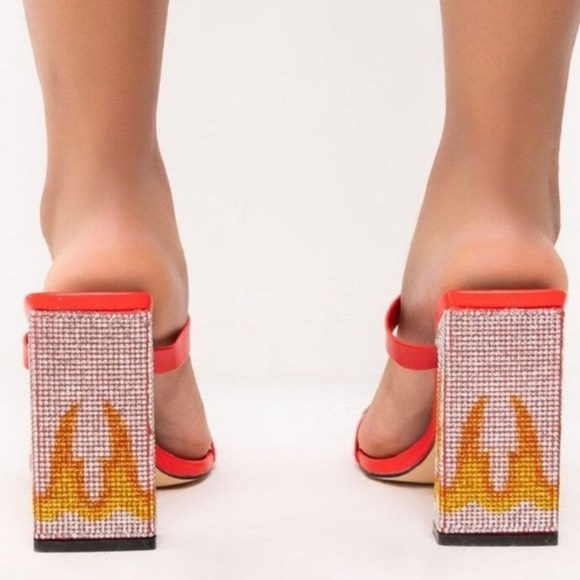 New Xena Fierce Rhinestone Red Fire Graphic Chunky Heel Sandal - Callie Lives - Picture 4 of 5
